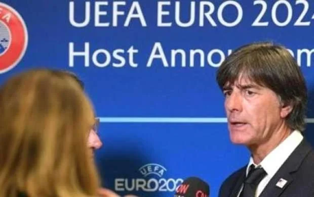 Yoahim Lövdən Məsut Özil açıqlaması: milliyə qayıdacaq? 