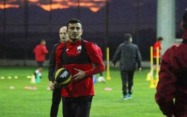 Təmkin “Qarabağ”ın futbolçusundan üzr istəyib: "Kim olsaydı, vuracaqdım” 
