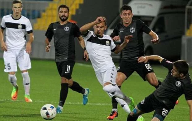 "Qarabağ" 2, "Neftçi" 4 qolla qələbə qazandı  