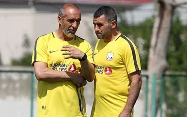 "Neftçi"nin məşqçisi: "Ona tam hazır olması üçün vaxt lazımdı" 