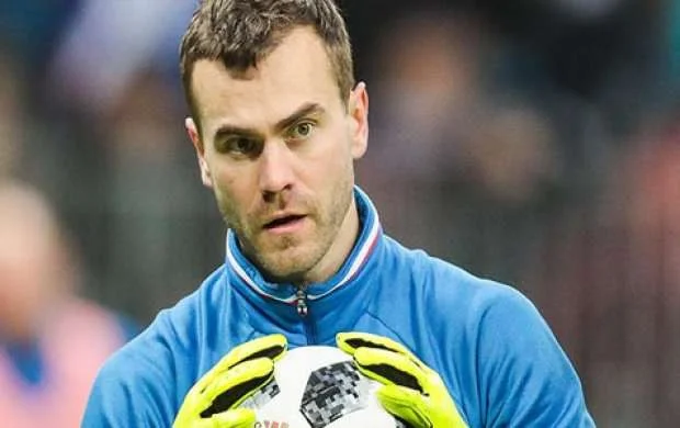 Akinfeyev milli karyerasını bitirdi 