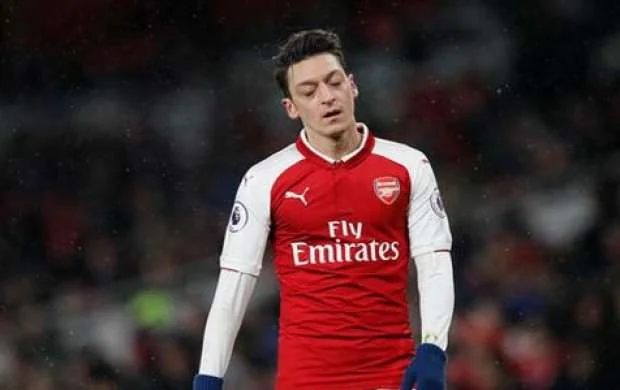 Məsut Özil Bakıda zədələnib 