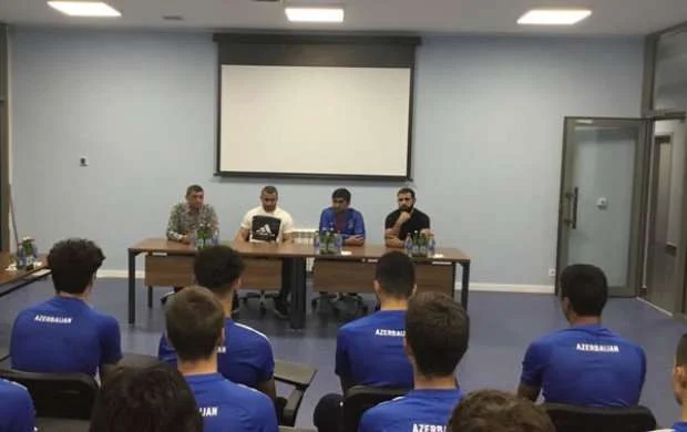 Qurbanov Qurbanov millinin üzvləri ilə görüşdü - FOTOLAR 