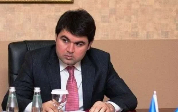 Elmar Vəliyevin oğlu istefa verdi 