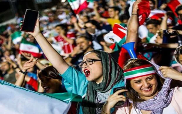 Məşhur din xadimi: "Qadınların stadiona buraxılması..." 