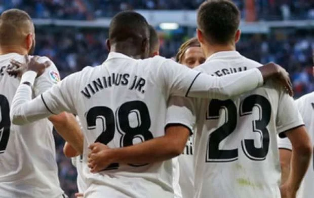 "Real"da 1,1 milyardlıq müqavilə - REKORD 