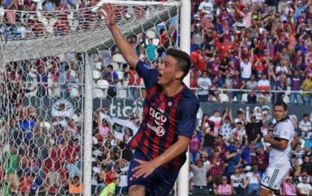 14 yaşlı futbolçu derbidə qol vurdu 