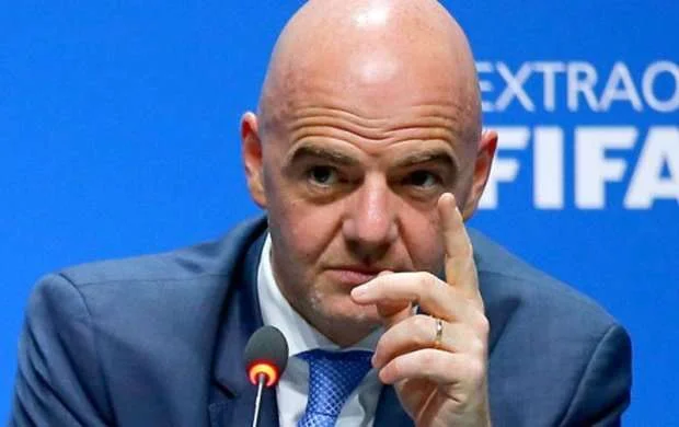FİFA prezidenti 16 nəhəngi hədələdi 