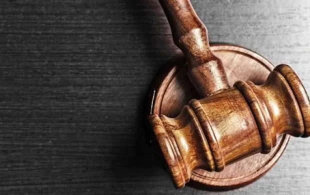 Avtomobillə piyadanı vurub öldürən dünya çempionu azadlığa buraxıldı 