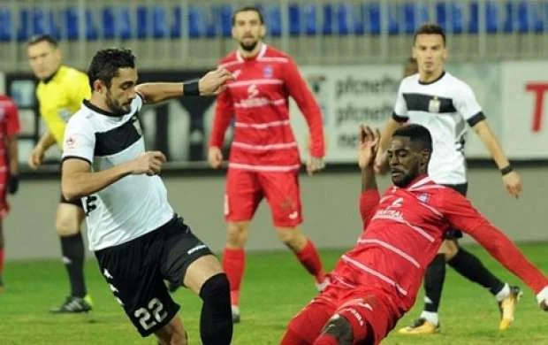 "Neftçi" xal itirdi, "Səbail" darmadağın etdi 