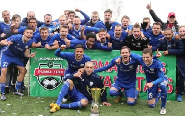 Azərbaycanlı futbolçu Latviyada çempion və bombardir oldu 