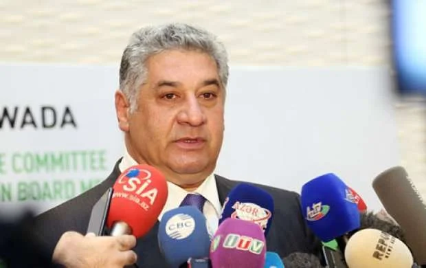 Azad Rəhimov: "İdmançılarla bağlı böyük mübahisələr baş verir" 