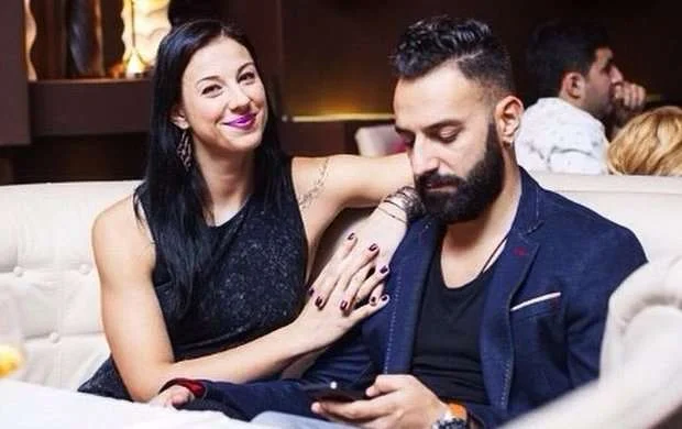 Türkiyəli DJ millimizdə oynamış həyat yoldaşının karyerasını bitirməsi barədə 