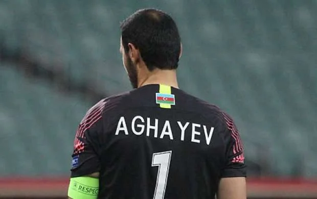 Kamran Ağayev millidən kənarlaşdırıldı - Yeni qapıçı çağırıldı 