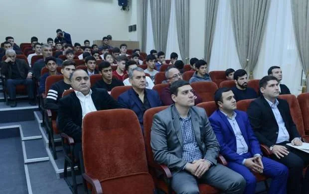 Yeniyetmə idmançılar üçün "İslam dini və müasir gənclik" mövzusunda seminar 
