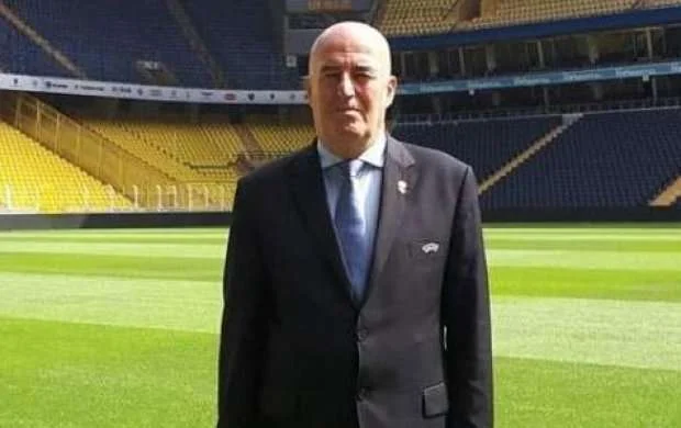 Azərbaycanlı erməni ilə eyni oyunda 