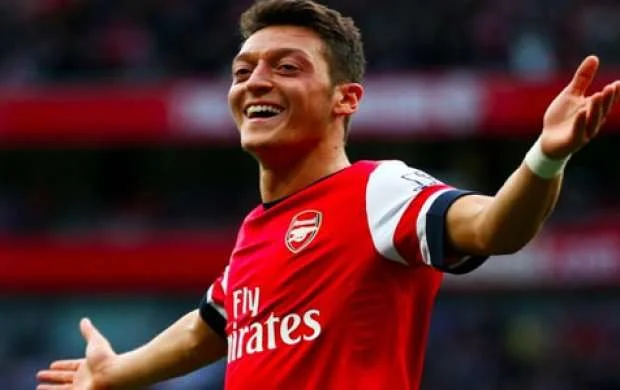 Məsut Özil İtaliyaya transfer olunur 