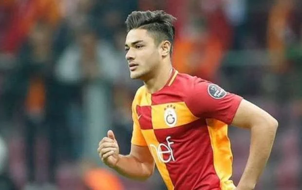 "Qalatasaray" futbolçusunu "Yuventus"a satdı 