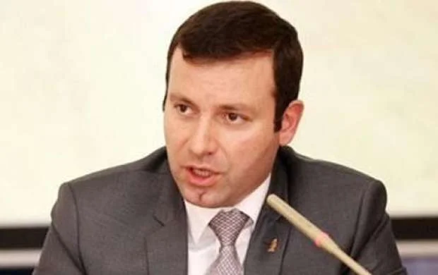 Elxan Məmmədov millinin baş məşqisi ilə bağlı görüş keçirdi 