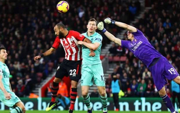 "Arsenal"ın 22 oyunluq seriyası qırıldı 