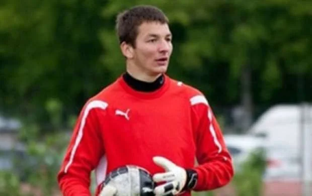 Futbolçu ailəsi ilə birlikdə qəzada öldü 