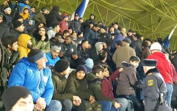 "Neftçi"nin futbolçularını polis qurtardı - FOTO 