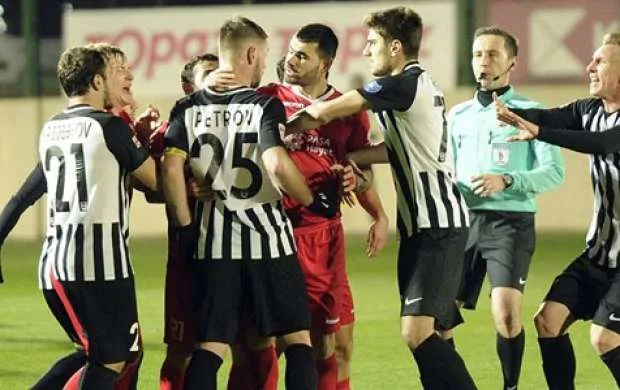 Qələbə "Neftçi"ni sevindirmədi - VİDEO 