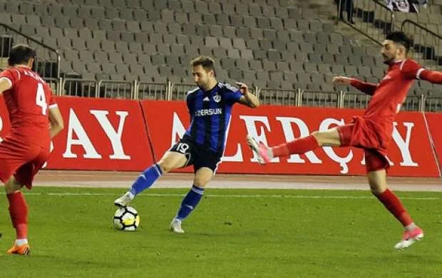 "Qarabağ" və "Qəbələ" yarımfinalda 