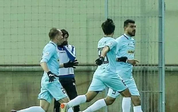 15-ci qol və 5-ci cəhddən yarımfinalda 