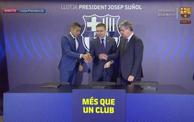 "Barsa" yeni futbolçusunu təqdim etdi 