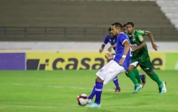 Braziliyalı futbolçu oğurluğa görə həbs edildi 