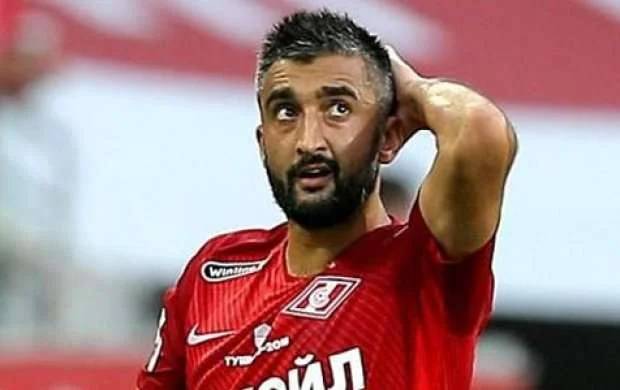 Səmədov "Kayrat"a keçir 
