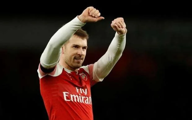 "Xəzər Lənkəran"ın sabiq baş məşqçisindən "Arsenal"ın ulduzuna məsləhət 