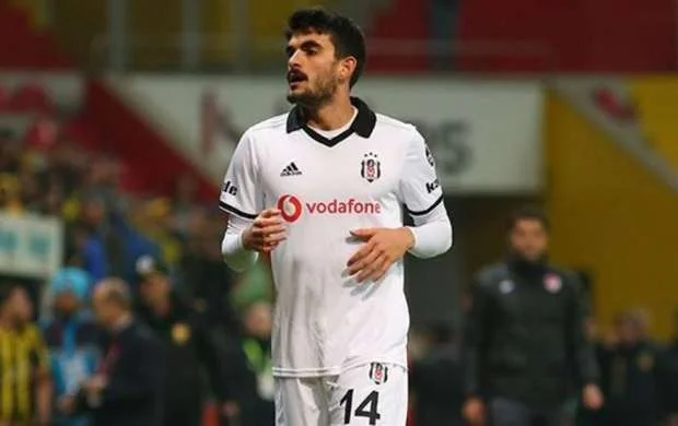 "Beşiktaş"ın türk futbolçusu getdi 