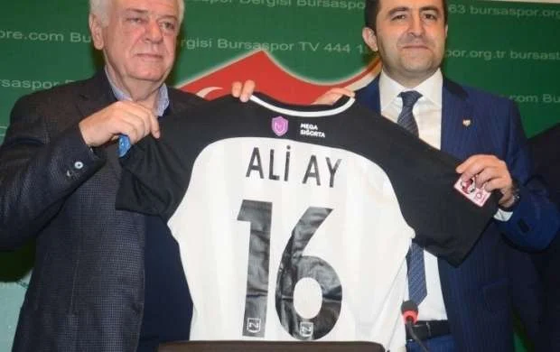"Neftçi" "Bursaspor"la müqavilə imzaladı - FOTOLAR 