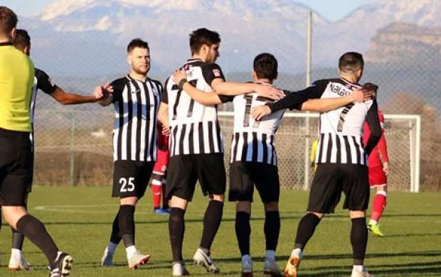 "Neftçi" toplanışı darmadağınla bitirdi 