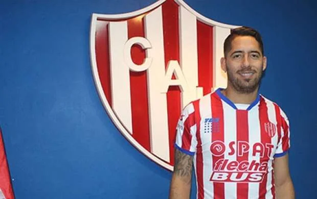 Bakı klubu “Deportivo”nun hücumçusunu transfer edir 