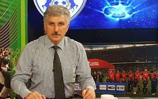 "Corabların biri qara, digəri tünd göy idi..." 