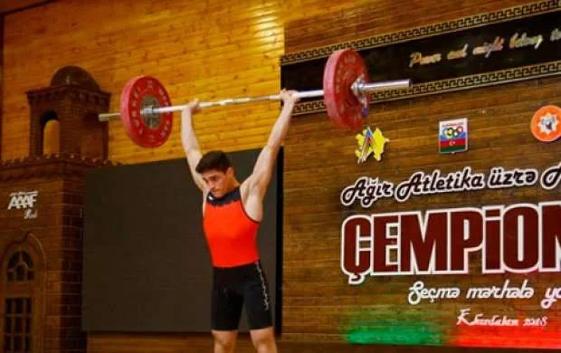 Ağır atletika üzrə mərhələ yarışları keçirilib 