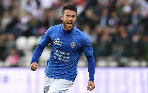 "Neftçi" italiyalı forvardla gücləndi 