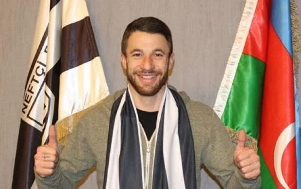 "Neftçi" yeni transferini açıqladı - VİDEO 