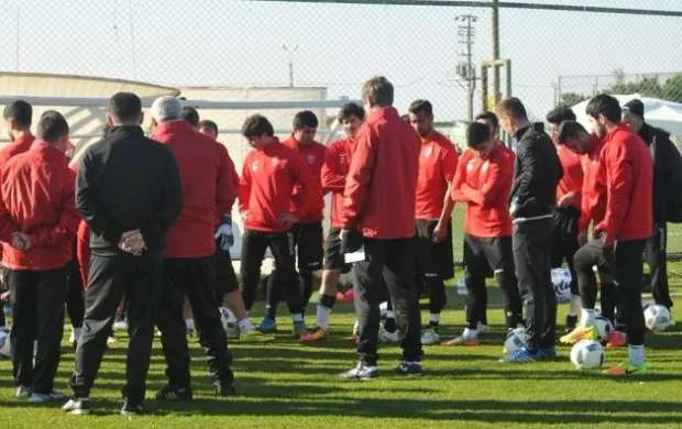 "Keşlə"nin futbolçularını narazı salan nədi? 