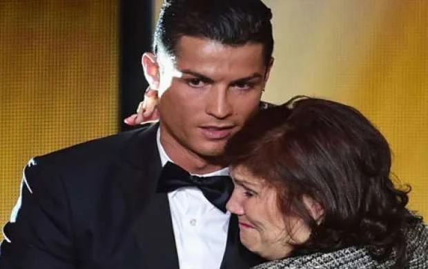 Ronaldonun anasına xərçəng diaqnozu qoyuldu 