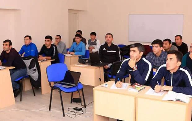 Hakimlər üçün növbəti seminar 