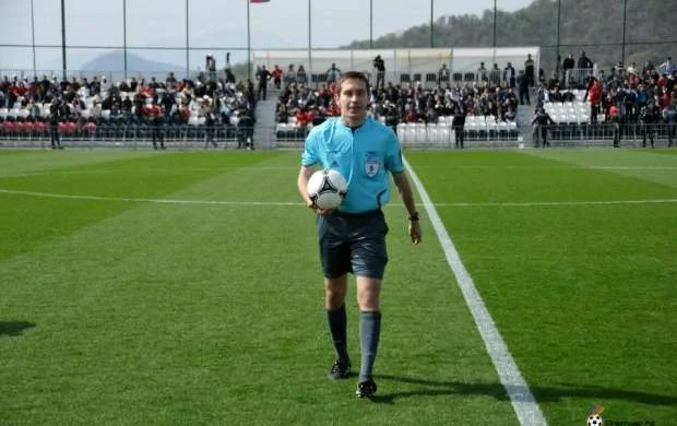 Referi "Qarabağ"ın oyununda çaşbaş qaldı 