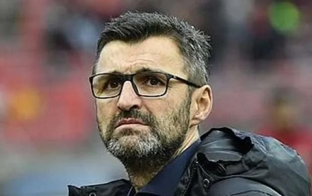 Bundesliqa klubu baş məşqçisini qovdu 