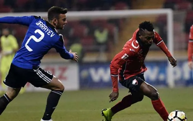 "Qarabağ" "Neftçi" ilə xal fərqini minimuma endirdi 