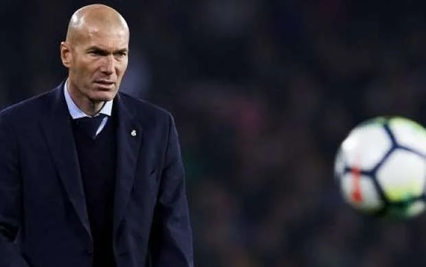 Zidan “Çelsi”ni çalışdırmaq üçün şərtlərini açıqladı 