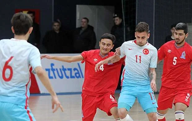 Türkiyə Azərbaycan millisini biabır etdi - 10:1 