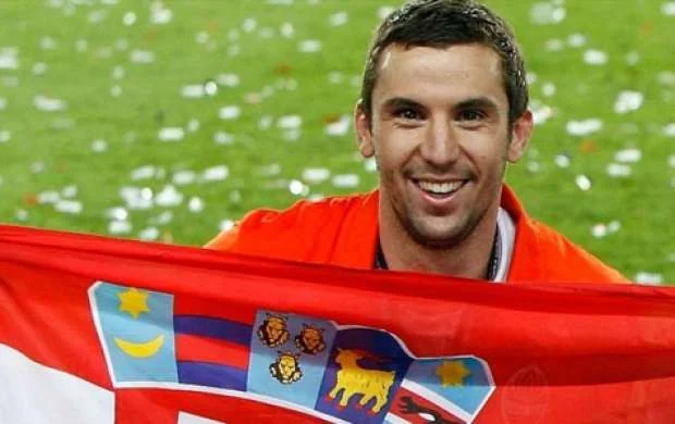 Məşhur futbolçu millimizlə oyun ərəfəsində yığmaya dönə bilər 